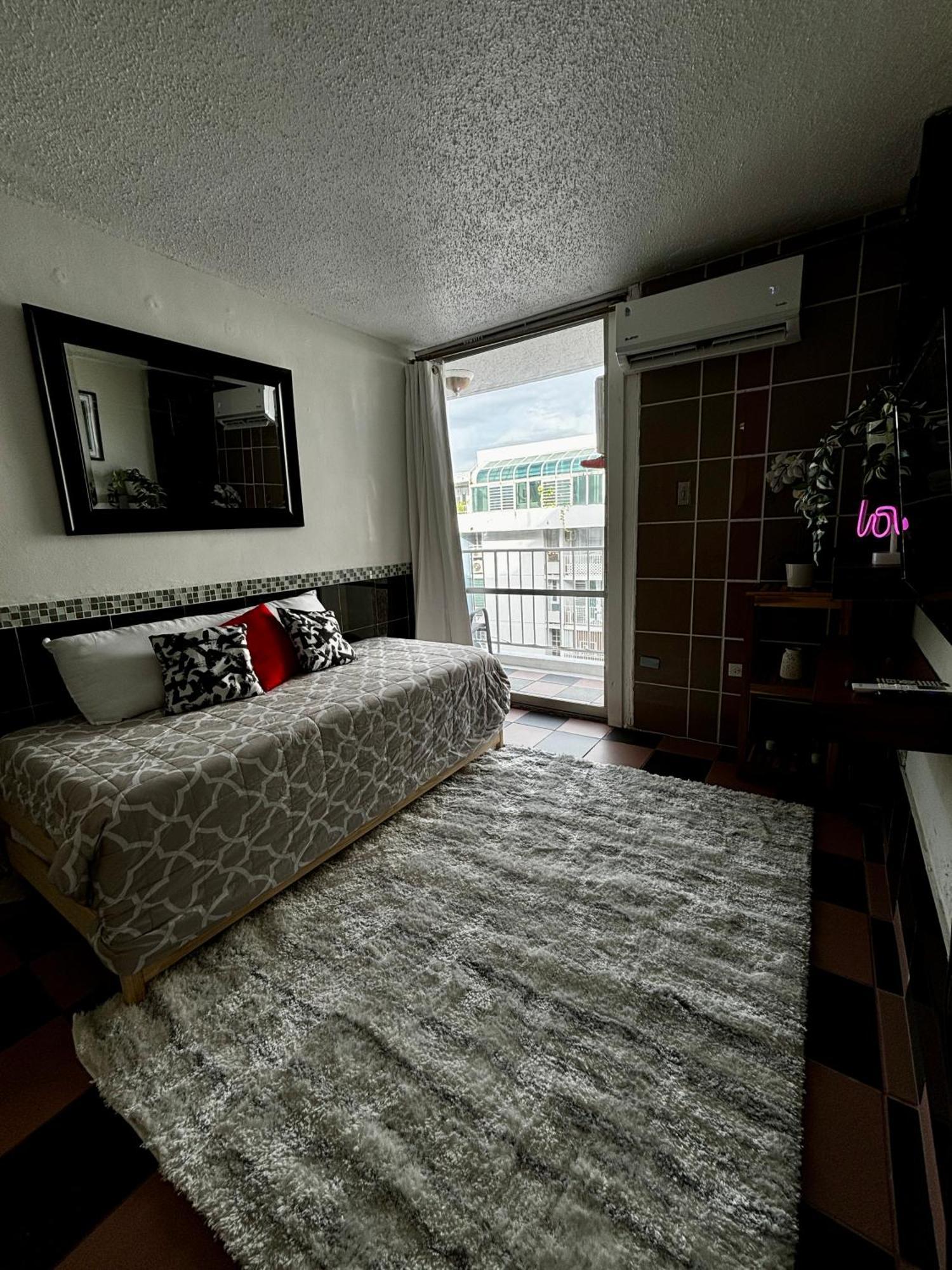 Isla Verde Modern Apartment With Pool San Juan Exterior photo